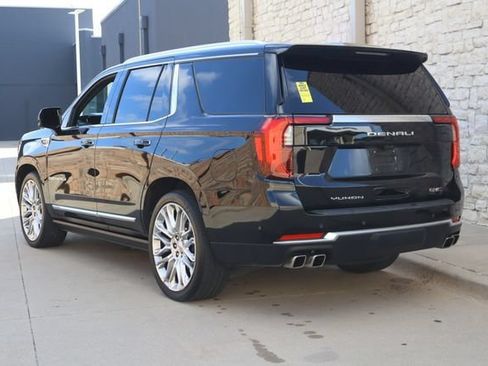 Used 2025 GMC Yukon Denali w/ Denali Reserve Package AWD/4WD image 3