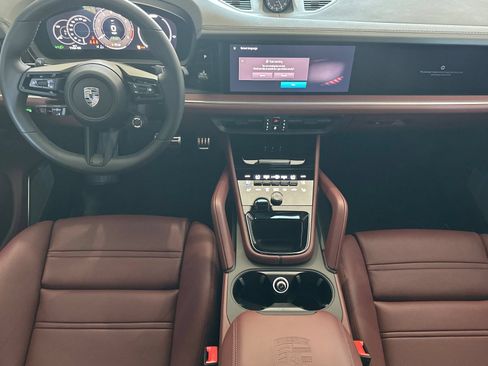 New 2025 Porsche Cayenne Turbo AWD/4WD image 6