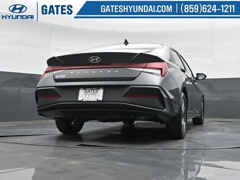Certified 2024 Hyundai Elantra SEL FWD image 37