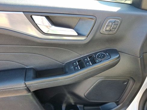 Used 2022 Ford Escape Titanium w/ Class II Trailer Tow Package image 13