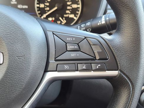 Used 2025 Nissan Altima 2.5 SV FWD image 22