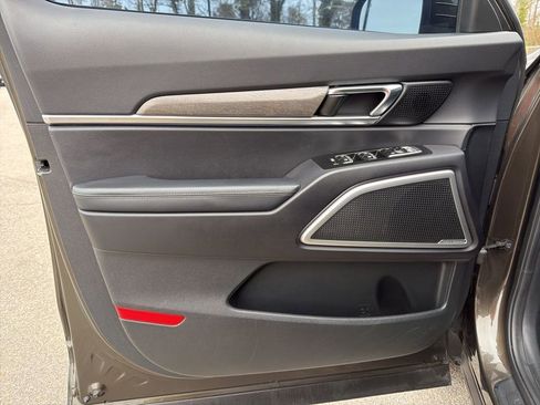 Used 2022 Kia Telluride EX w/ EX Premium Package image 12