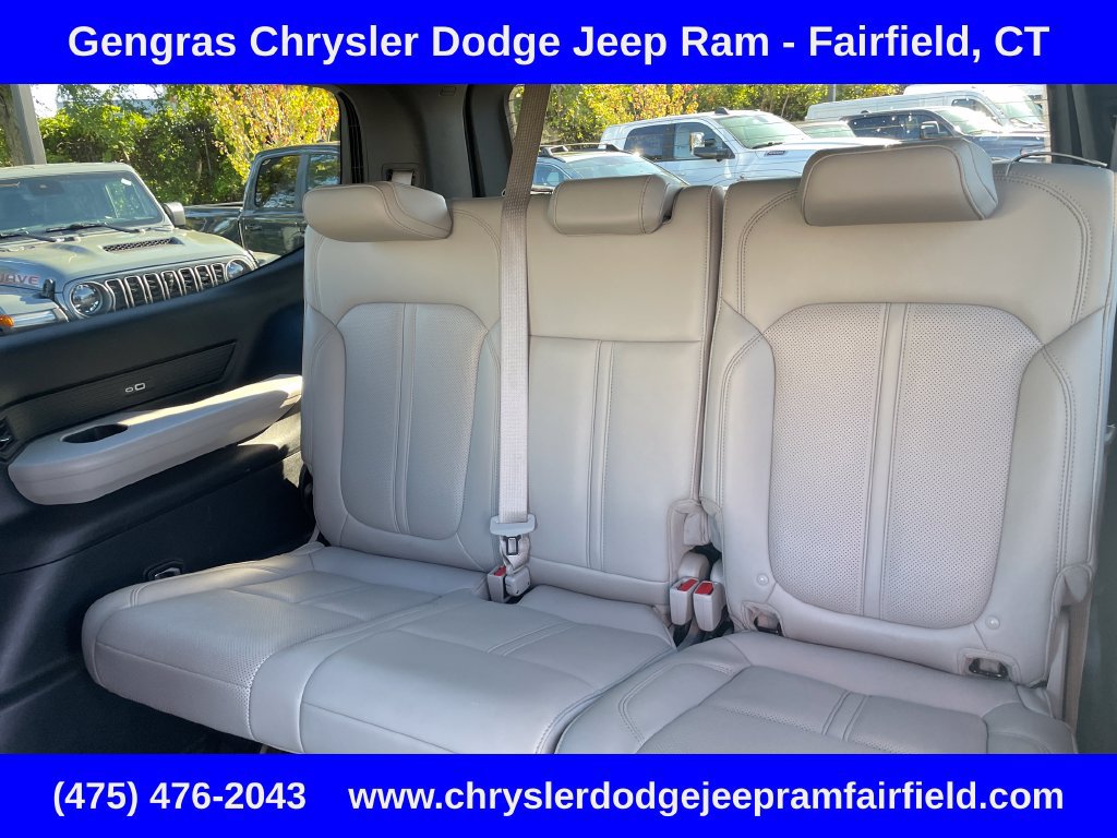 Certified 2025 Jeep Wagoneer Series II AWD/4WD image 48