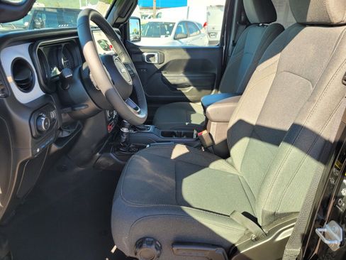 Used 2025 Jeep Wrangler Unlimited Sport S 4xe image 15