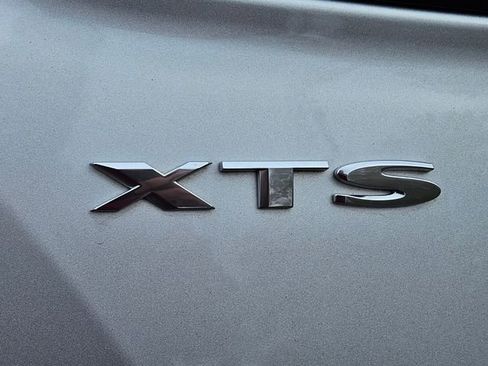 Used 2019 Cadillac XTS Luxury image 16