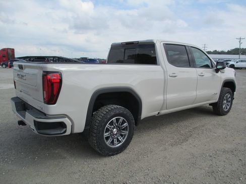 New 2026 GMC Sierra 1500 AT4 w/ AT4 Premium Package AWD/4WD image 5