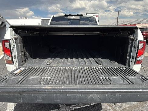 Used 2021 Nissan Titan PRO-4X w/ Pro-4x Convenience Package AWD/4WD image 13