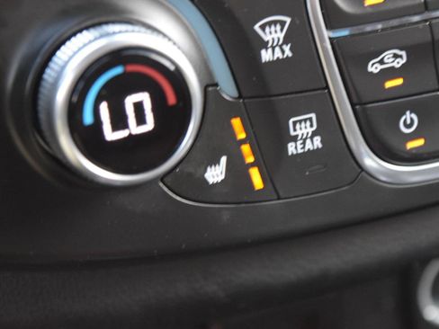 Used 2019 Chevrolet Traverse LT w/ LT Premium Package image 29