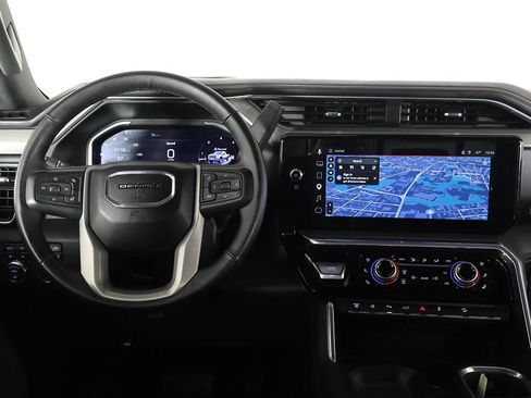 Used 2024 GMC Sierra 2500 Denali w/ Denali Reserve Package AWD/4WD image 42