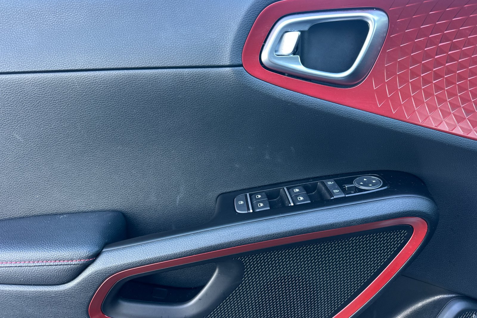 Used 2023 Kia Soul GT-Line w/ GT-Line Technology Package FWD image 11