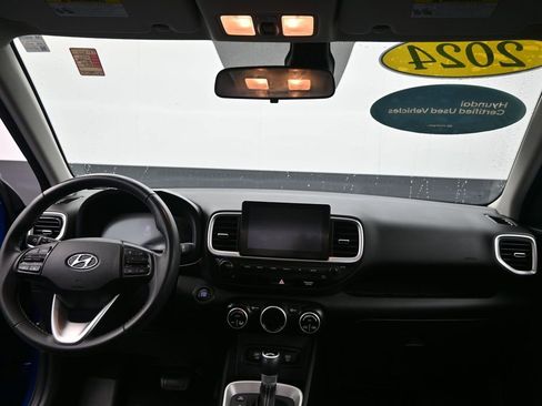Certified 2024 Hyundai Venue SEL image 27
