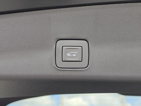 New 2026 Chevrolet TrailBlazer LT w/ Convenience Package FWD image 16