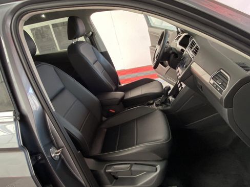 Used 2021 Volkswagen Tiguan SEL image 9