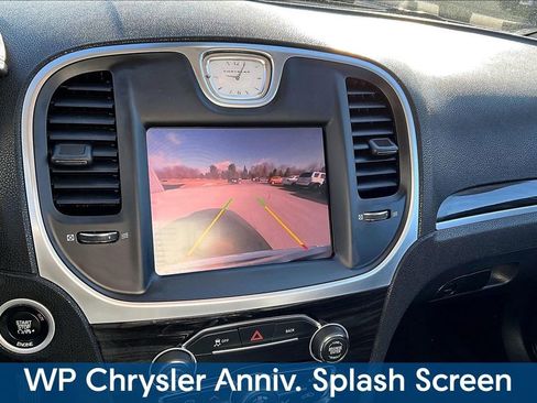 Used 2016 Chrysler 300 Limited image 18