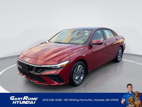 Certified 2024 Hyundai Elantra SEL image 1