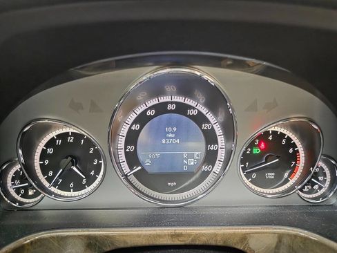 Used 2010 Mercedes-Benz E 350 Sedan image 37
