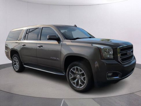 Used 2015 GMC Yukon XL SLT w/ Open Road Package RWD image 9