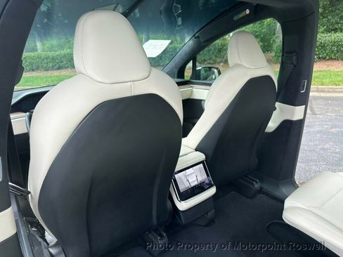 Used 2022 Tesla Model X AWD/4WD image 17