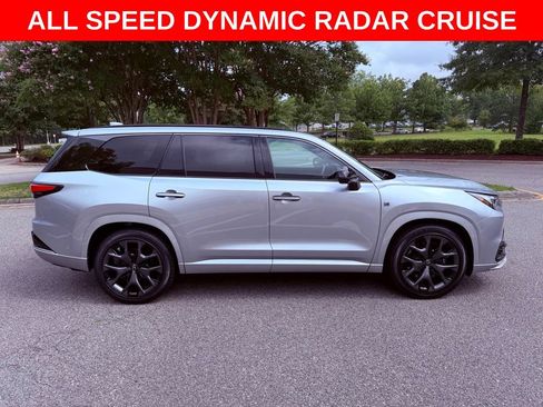 Certified 2025 Lexus TX 500h AWD w/ Technology Package image 9