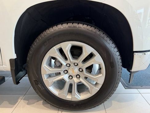 Used 2025 Chevrolet Silverado 1500 LTZ w/ LTZ Premium Package AWD/4WD image 15