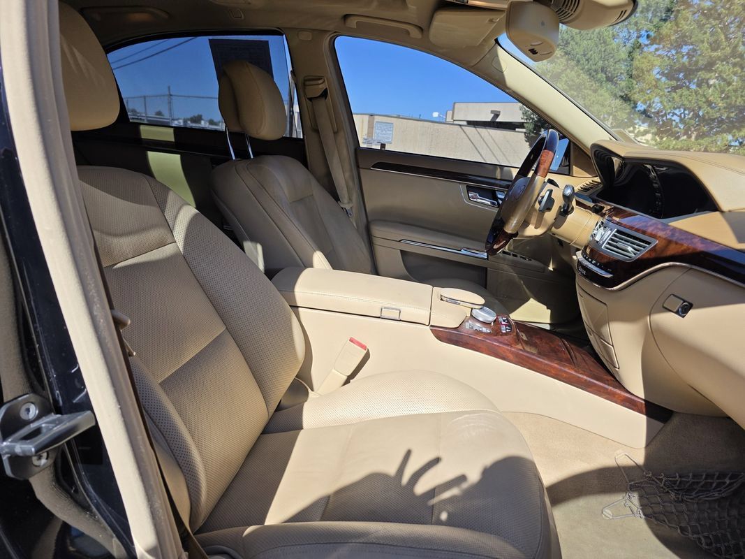 Used 2012 Mercedes-Benz S 550 4MATIC image 23