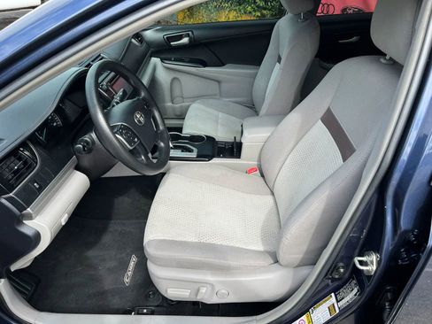 Used 2014 Toyota Camry LE image 7