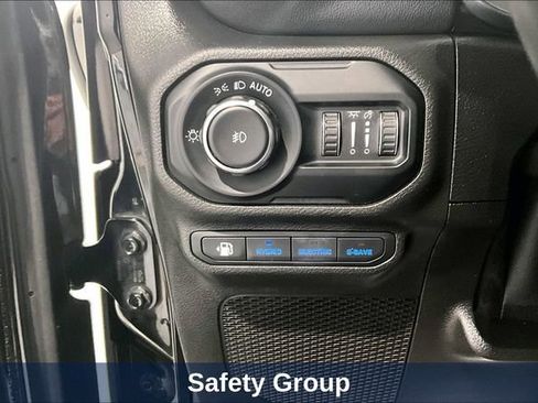 Used 2021 Jeep Wrangler Unlimited Sahara w/ Cold Weather Group AWD/4WD image 22