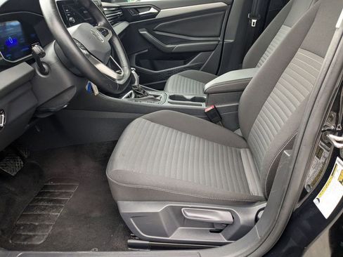 Used 2025 Volkswagen Jetta S image 11