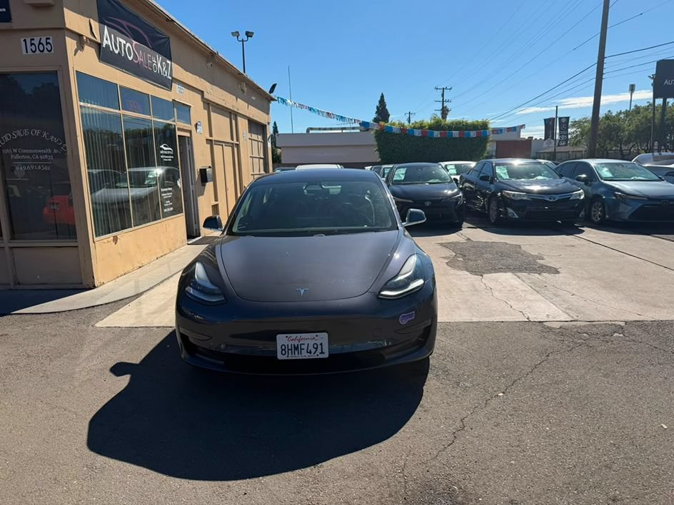 Used 2018 Tesla Model 3 Mid Range RWD image 11
