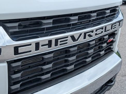 Used 2023 Chevrolet Silverado 2500 LT AWD/4WD image 5