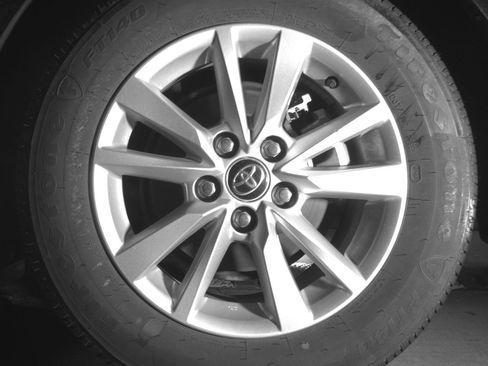 Used 2025 Toyota Camry LE FWD image 14