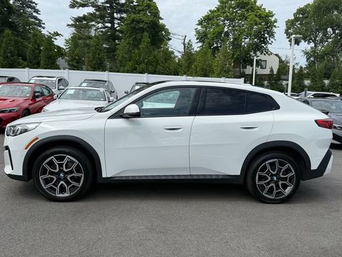 Used 2025 BMW X2 xDrive28i w/ Premium Package AWD/4WD image 8