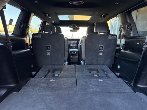 Used 2024 Jeep Grand Cherokee L Limited w/ Luxury Tech Group II image 13