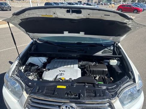 Used 2010 Toyota Highlander Sport image 18