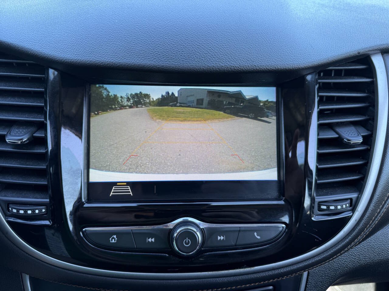 Used 2019 Chevrolet Trax LS FWD image 10
