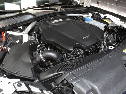 Used 2019 Audi A4 2.0T Premium w/ Convenience Package image 24