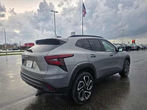 New 2026 Chevrolet Trax RS FWD image 5