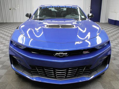 Used 2021 Chevrolet Camaro SS w/ LPO, Camaro Logo Package RWD image 43