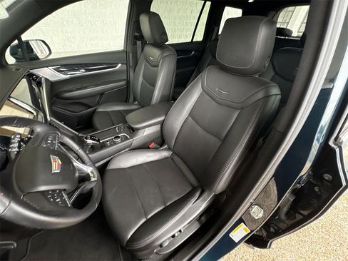 Certified 2025 Cadillac XT6 Premium Luxury image 20