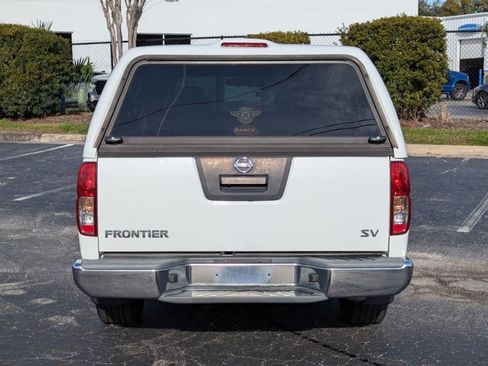 Used 2019 Nissan Frontier SV image 6