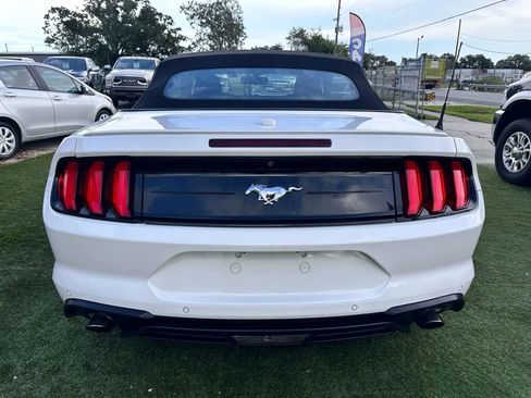 Used 2020 Ford Mustang Premium image 6