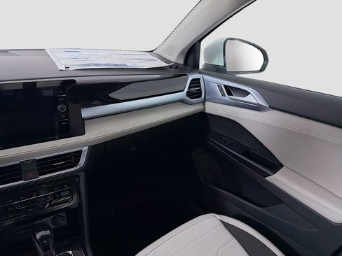 New 2026 Volkswagen Taos SE AWD/4WD image 23