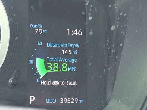 Used 2021 Toyota Corolla LE FWD image 22