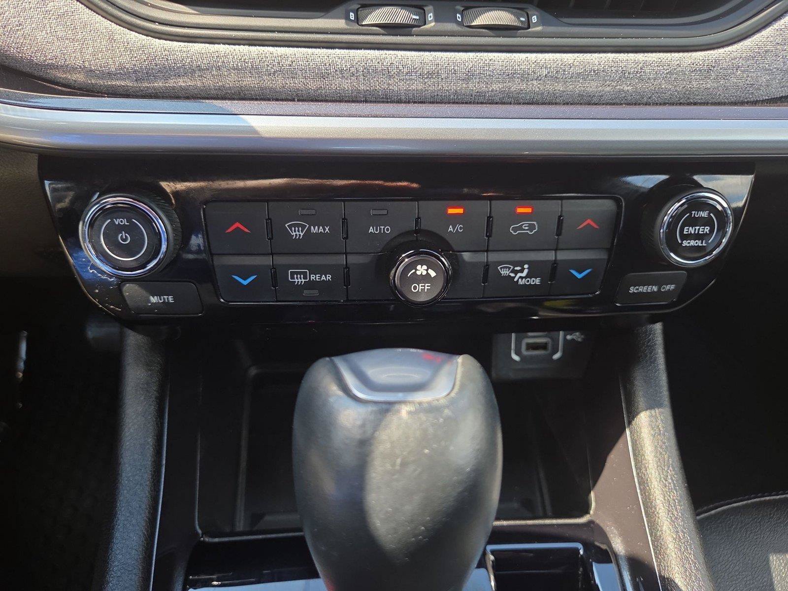 Used 2023 Jeep Compass Latitude AWD/4WD image 20