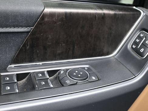 Used 2021 Ford F150 Lariat AWD/4WD image 12