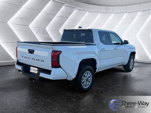 Used 2024 Toyota Tacoma SR5 image 5