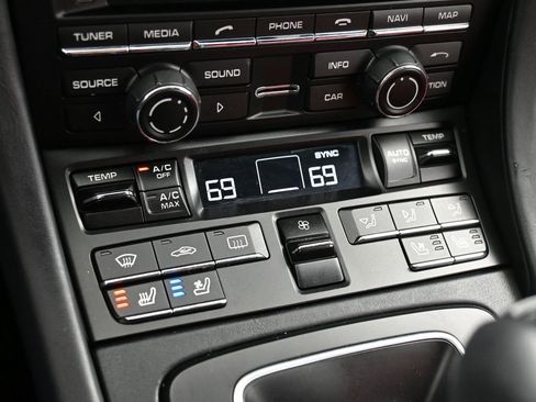 Certified 2015 Porsche 911 Turbo S image 22