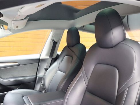 Used 2023 Tesla Model 3 Standard Range image 34