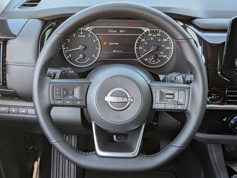 New 2025 Nissan Pathfinder SV w/ Black Appearance Package image 10