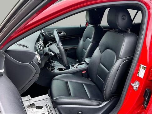 Certified 2019 Mercedes-Benz GLA 250 4MATIC image 24